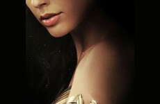 This sexist review of Wonder Woman has people rolling their eyes hard