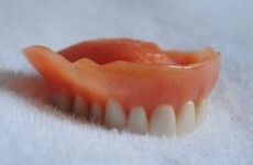 Bank heist suspect 'needed money for dentures'