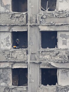 London fire: Theresa May orders full inquiry, as death toll rises to 17