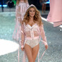 Harry Styles has started dating another Victoria's Secret model this week... it's the Dredge