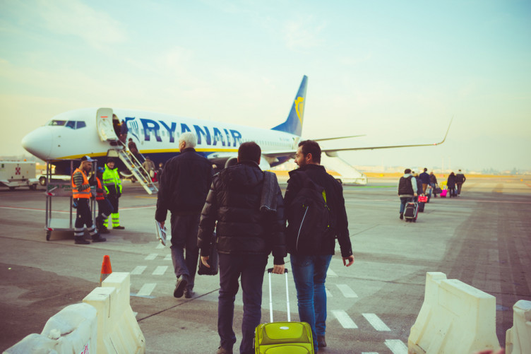 ryanair duty free bag policy