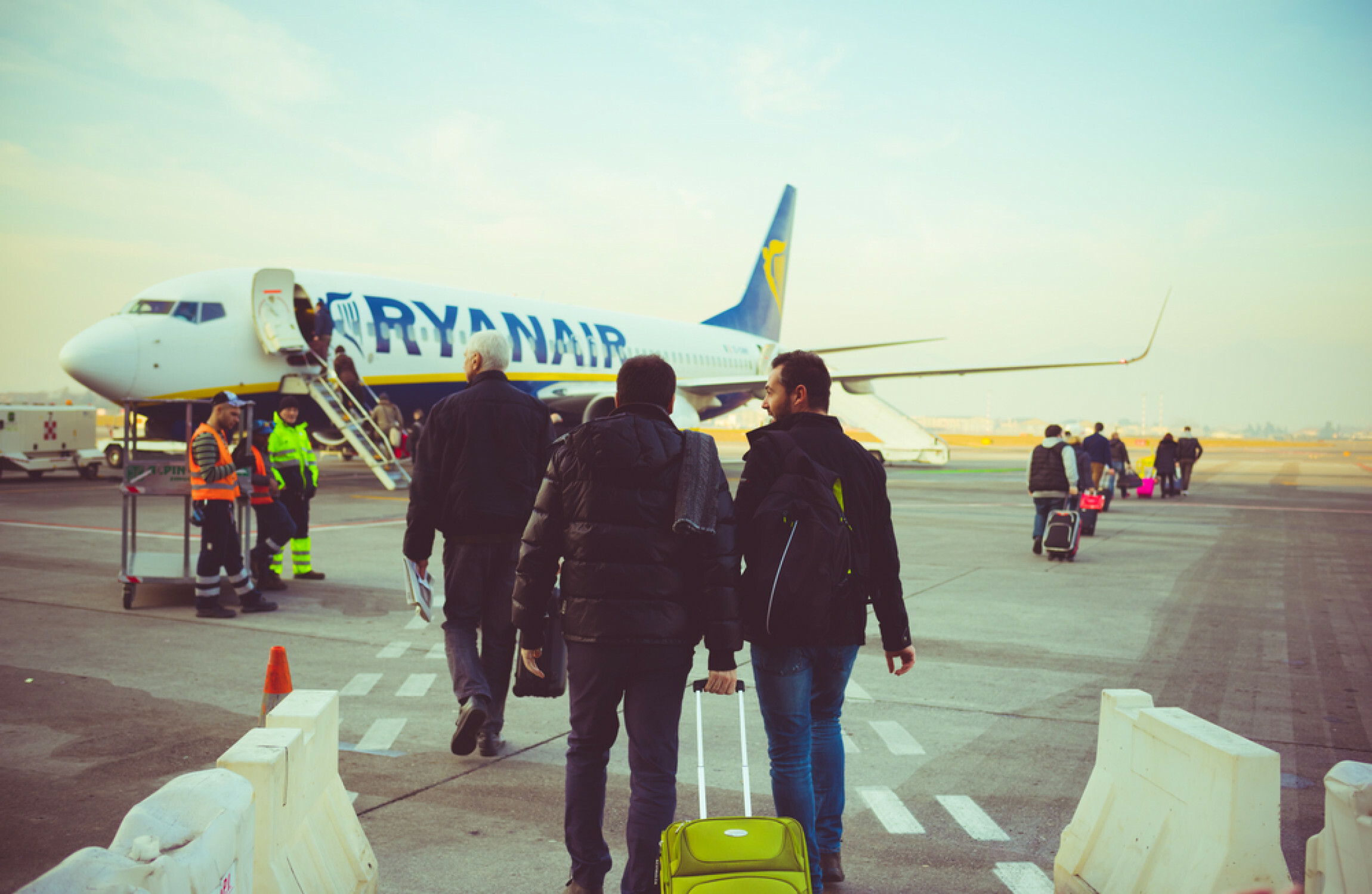 ryanair clear bag