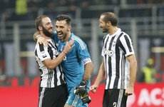 Higuain-inspired Juventus beat struggling Milan at San Siro