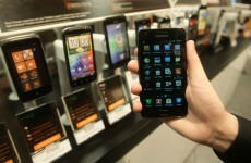 MEPs vote to make further cuts to roaming charges