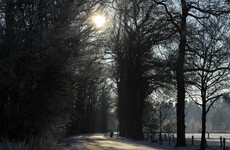 Temperatures to drop below freezing tonight with widespread ground frost and icy patches