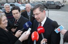 FF parliamentary party holds crunch meeting after Ó Cuív resignation