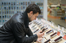New online comparison tool to show you best phone deals ahead of Christmas rush