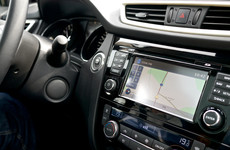 Choosing between infotainment systems? We asked an expert what to look for