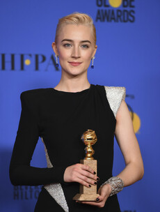 'I'm putting this down, it's too heavy' - Night of triumph as Saoirse finally gets her gong