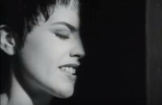 Watch: Linger - One of Dolores O'Riordan's finest vocals