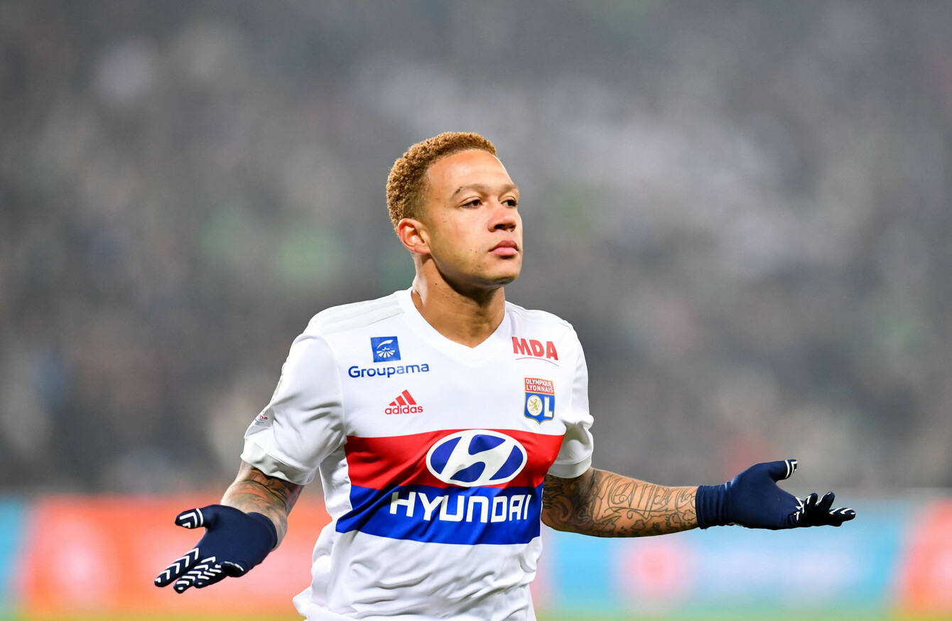 Ex-Man United player Depay scores wondergoal to down PSG ...