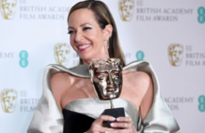 Allison Janney stuck up for Kate Middleton when Twitter went for her BAFTA dress yesterday