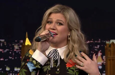 Kelly Clarkson performed a Google-Translated version of her song, and it's still a banger