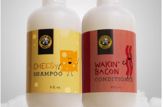 An American bagel company have created a cheese and bacon shampoo set because why not
