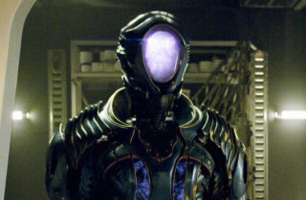 lost in space robot netflix