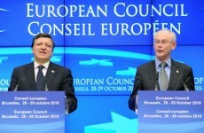 EU leaders back 'limited' treaty change