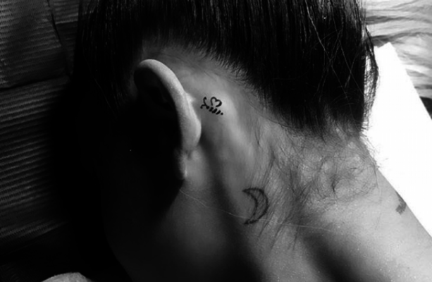 Ariana Grande Got A Tattoo Of A Bumblebee To Honour The