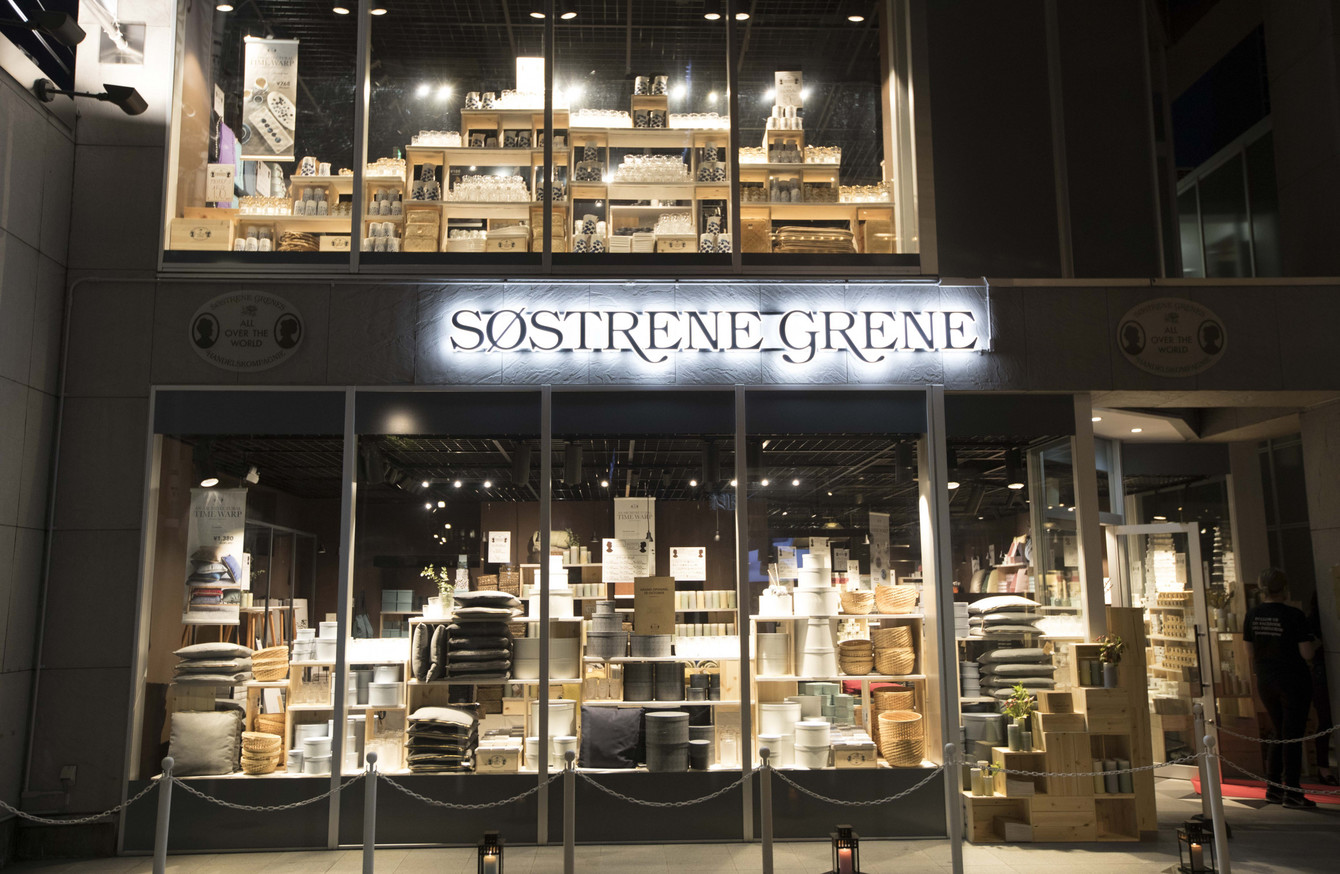 Запущенный магазин. Sostrene Grene Butik. Фамилия Sostrene Grenes.