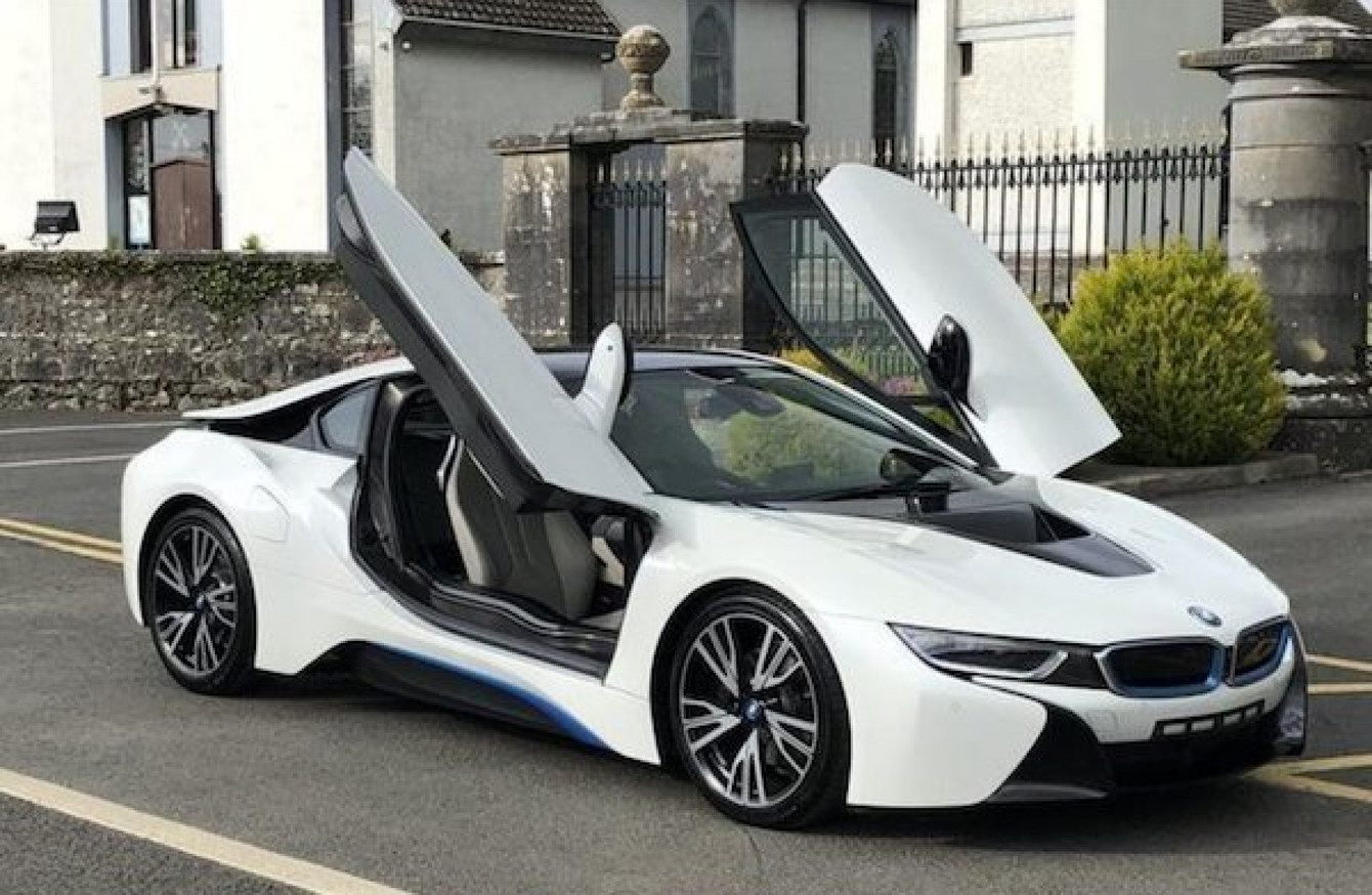 Motor Envy The Bmw I8 Is An Eco Friendly Supercar That Ll Stop Traffic