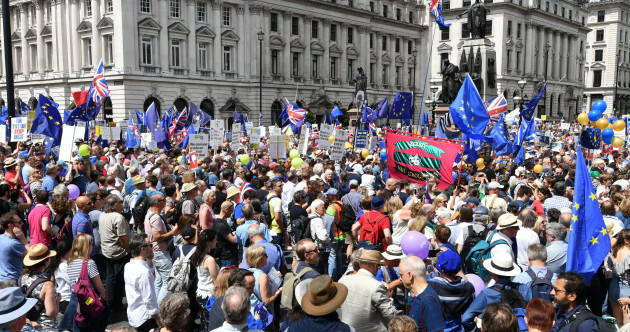 Thousands of pro-EU protesters take part in march for second EU referendum