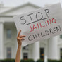 US judge orders separated families must be reunited