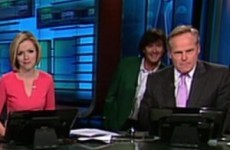 Bubba Watson wandered onto a TV set and photo-bombed the news anchor