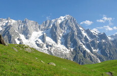 Four climbers killed in French Alps