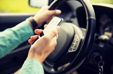 1 in 4 Irish drivers admit to using social media while driving
