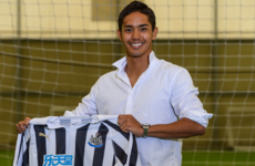 Newcastle United complete signing of Japanese striker Muto from Mainz