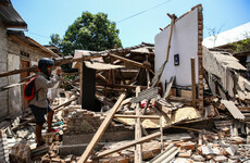Death toll surpasses 300 as 5.9-magnitude aftershock rocks Lombok Island