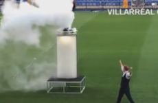 Santi Cazorla unveiled at Villarreal by a smoke-filled magic trick