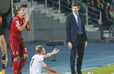 Steven Gerrard's 9-man Rangers scrape through to the Europa League group stage