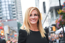 Julia Roberts ate the head off an Insta-user who slagged her nail polish... it's The Dredge