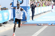 Kenyan marathon master Kipchoge smashes world record