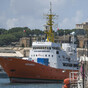 One killed and three injured after Moroccan navy opens fire on speedboat carrying local migrants