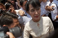 Aung San Suu Kyi boycotts Burma's parliament over oath