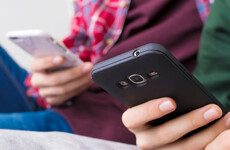 Develop national protocol on smartphone and social media use, mental health committee says