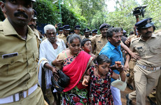 Clashes as Hindu hardliners block women from Indian temple