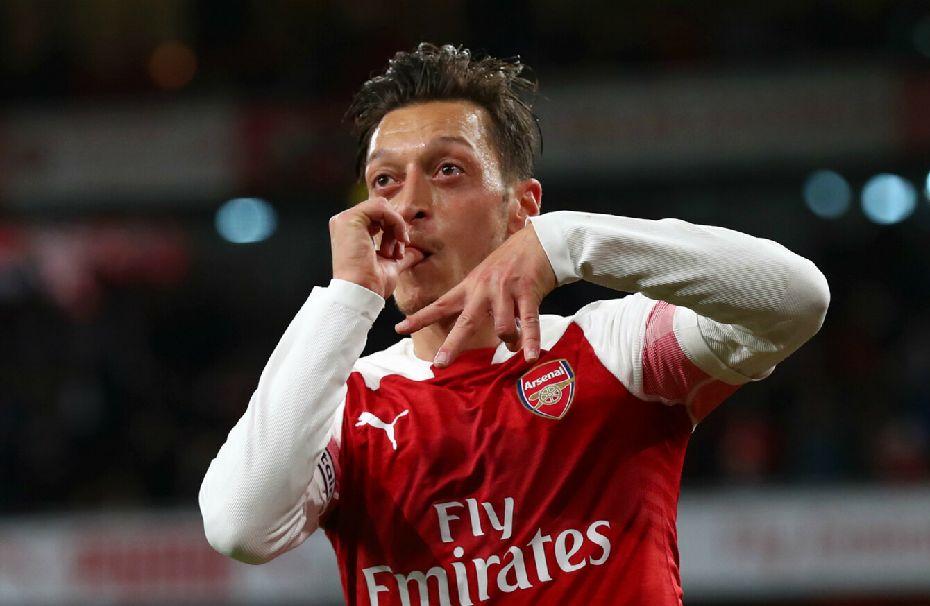 outstanding-ozil-inspires-arsenal-to-superb-comeback-win-over-leicester
