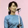 Suu Kyi to attend Burmese parliament after oath dispute resolved