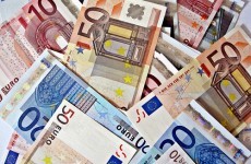 1,065 top bankers earn basic salary over €100K