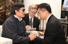 US, China forge tentative deal on Chinese activist