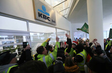 'Yellow vest' protesters demonstrate at KBC headquarters as gardaí probe Dublin attacks