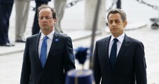 Awkward ‘Must We Stand Beside Each Other?’ Pic of the Day