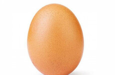 This picture of an egg is now the most liked post on Instagram