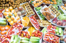 FactCheck: Are supermarkets required to accept plastic packaging, if you leave it at the checkout?