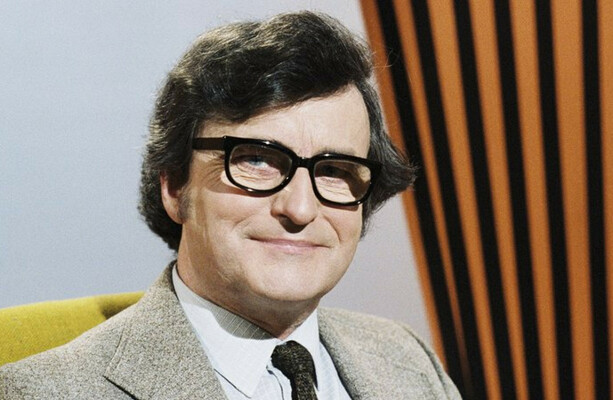 'He will be sorely missed' Veteran broadcaster and Mailbag host Arthur