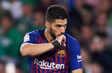 Barcelona confident Suarez will be back for Man United despite ankle injury