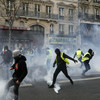 French yellow vest marches enter 19th weekend, as protestors banned from Champs-Elysées