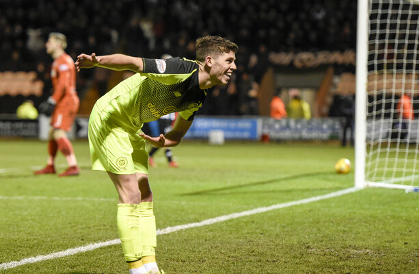 Celtic close in on eighth straight Scottish Premiership title as Rangers ease to victory